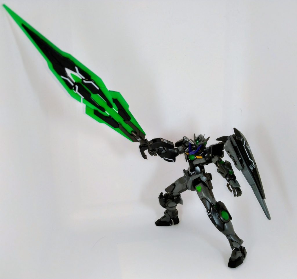 巨大なバスターソード。こういう巨大武器持つとき、ポージングと画角が難しい。