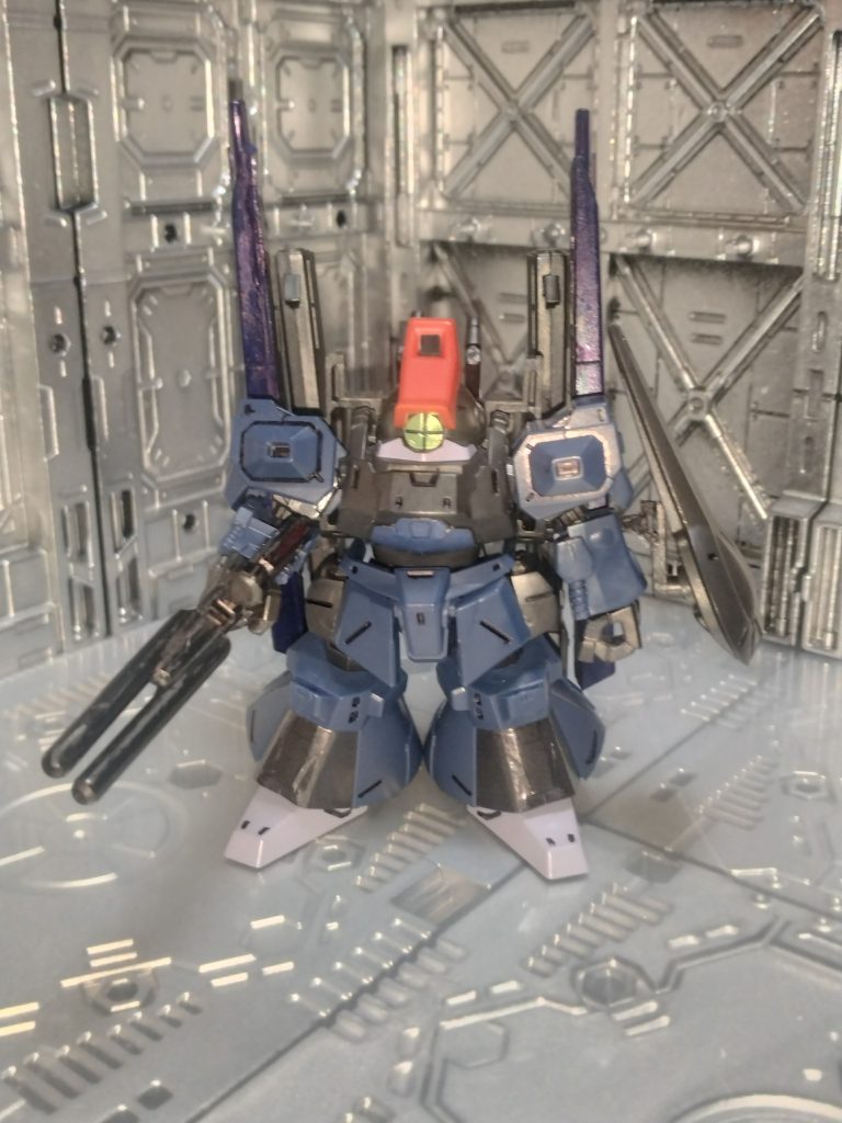 メインウェポンとして、２連装メガ・ビーム・ガンの試作型を装備。開発時、リック・ディアスと同様ゲリラ的な戦術を想定していた為、先行量産型リック・ディアスと同様のカラーリングになっている。