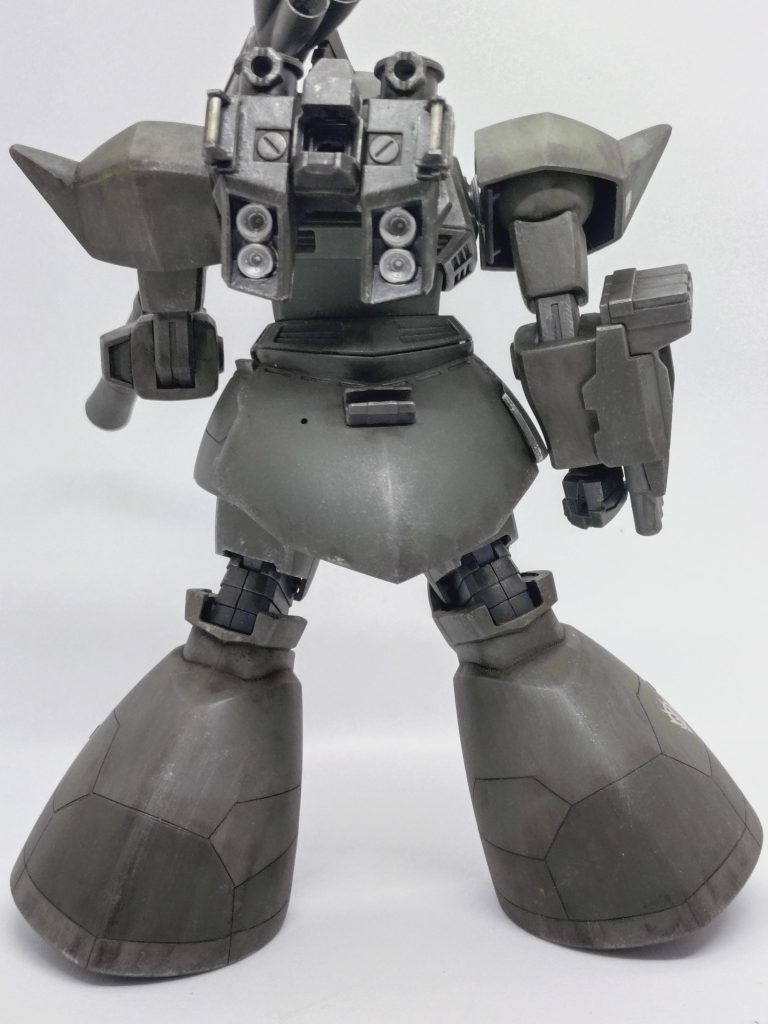 バックパックはEGニューガンダムのものを拝借し適当にジャンクを貼り付けて高機動型っぽい雰囲気になればと。