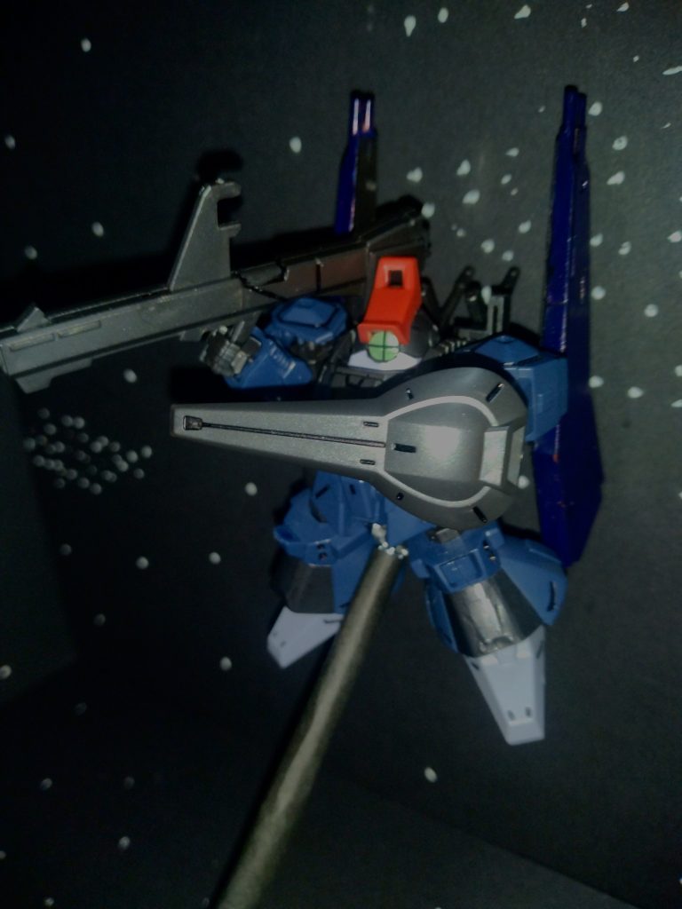 至近距離からバイアランのビーム砲が迫る。直撃しそうになるが、左腕のシールドにて防御。その際、シールドと左腕を失うが機体本体への直撃を回避、戦線に戻ったカミーユが乗るZガンダムと共にバイアランを退ける。