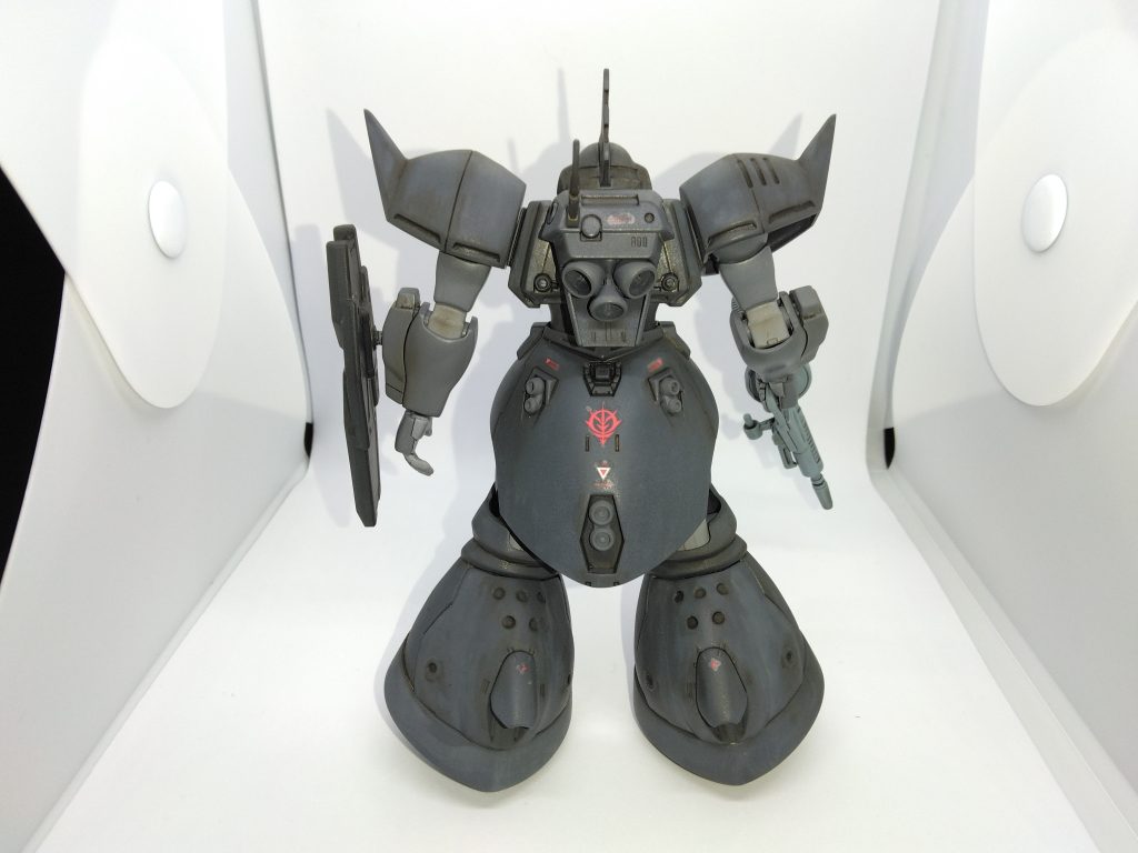 背面陸戦用機なのでバックパックの小さいバーニアとプロペラントタンクはオミットしました😃