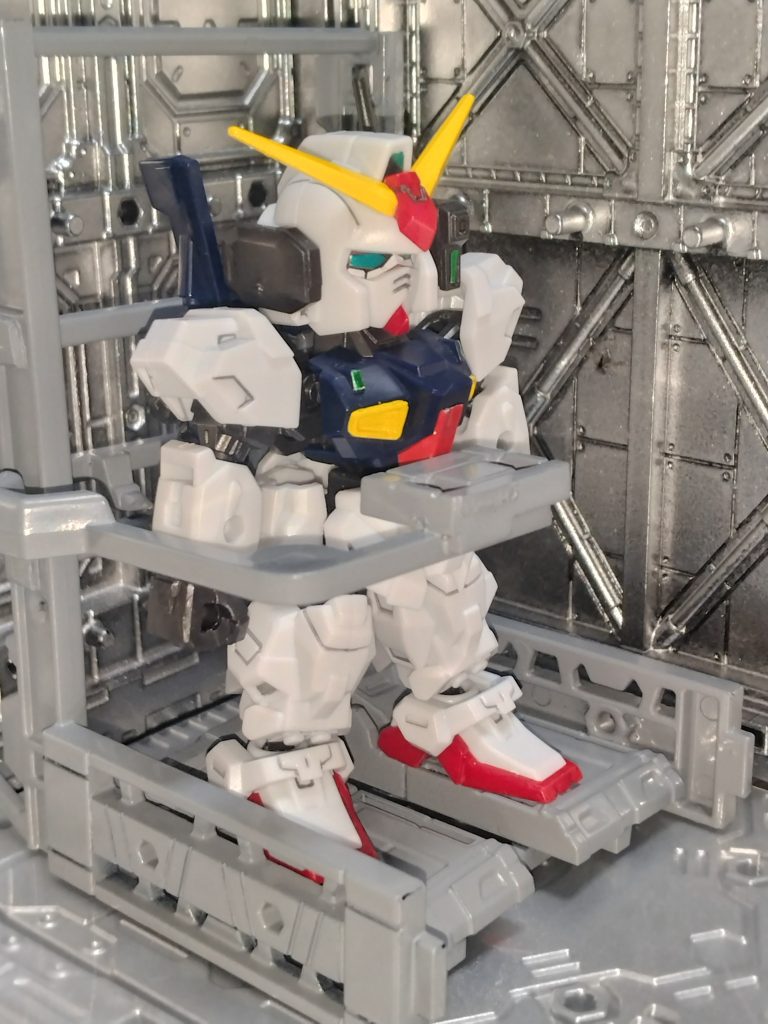 「じゃあ、シャア・アズナブルの様な人がここにいると思ってるんですか？」「そうかも知れないわね。私もアーガマに来たいと思った時のような衝動もなくなって、落ち着いてるわ。」「じゃあ、シャアには会ってるんだ。」「えっ！？」「今、なんて言ったの？」「シャアには会いたいでしょ？って言いました。」「いいえ、会ったでしょっていったわ！」「言いませんよ。」