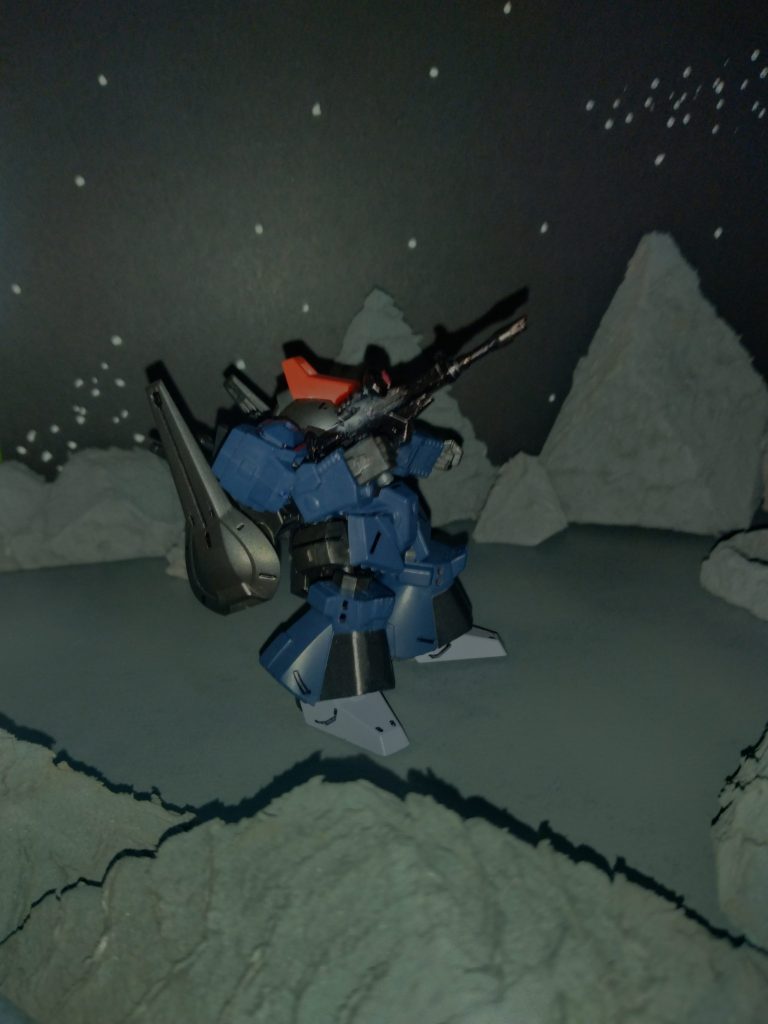 「むっ…、カミーユ。」「えぇい。」『カミーユ機、戦列から離れて行きます。一機のガルバルディに追われている模様。クワトロ大尉、何処です。』