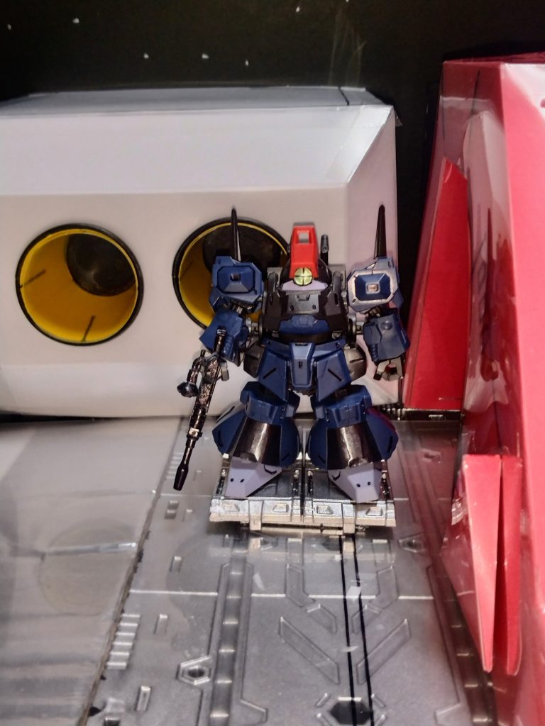 『敵、十時方向。』「発進しろ、援護のビーム発射！！」