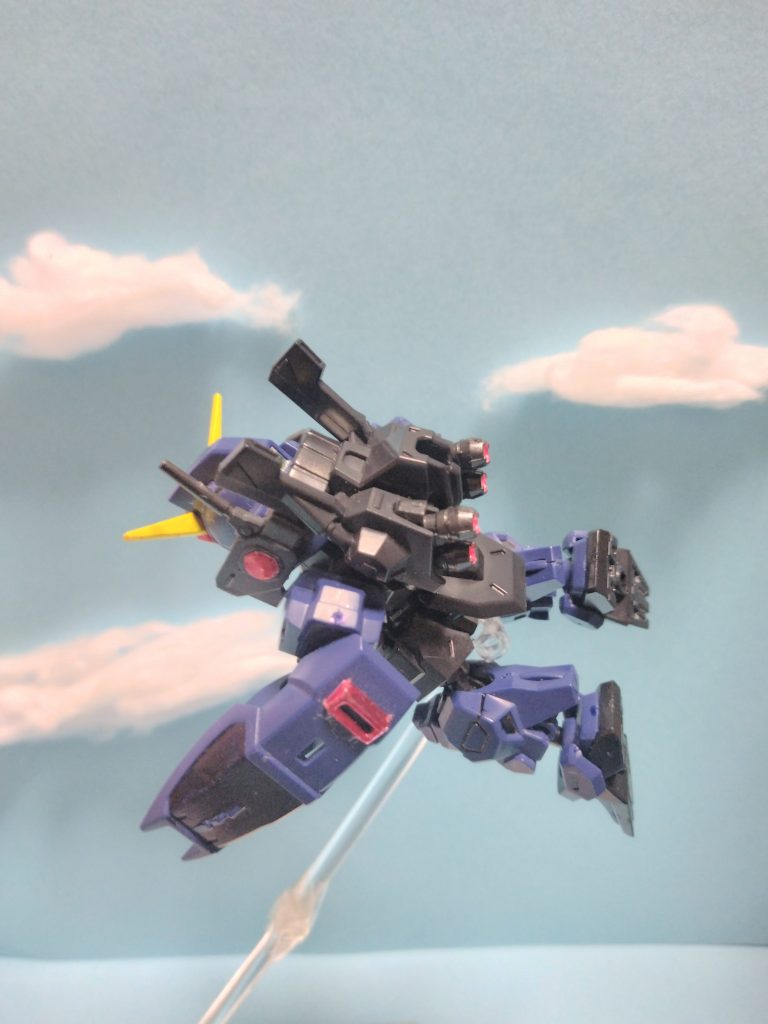 「セット……さて、ニューガンダムとやらは…。」「ん？……ガンダムだっ！」「見つかったのか？」「飛行訓練中らしいニューガンダムをキャッチした。」