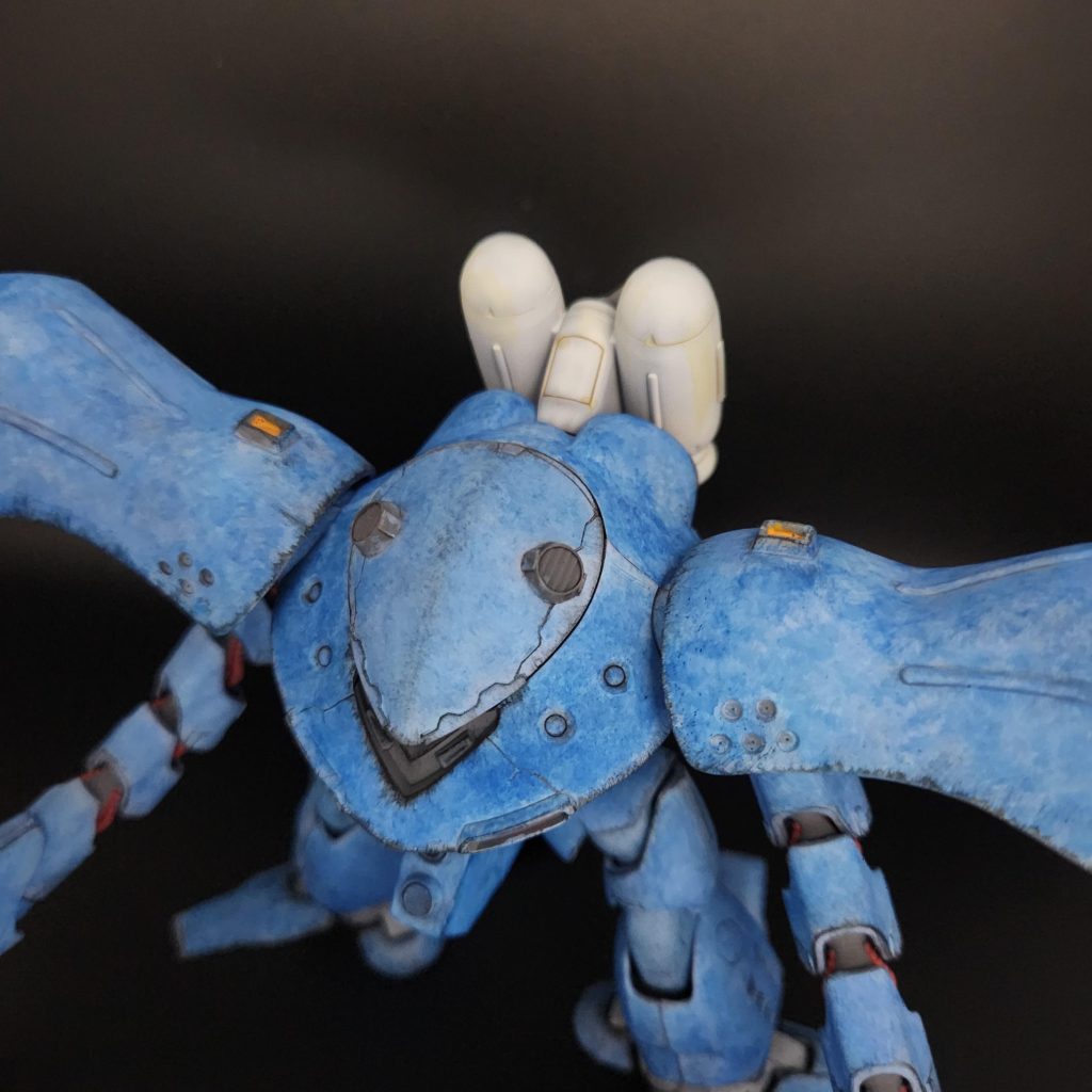 主な改修は足裏の肉抜き埋め、スジボリ、プラバンの貼り出しなど、あとは頭部と胴体のあわせ目変更です！