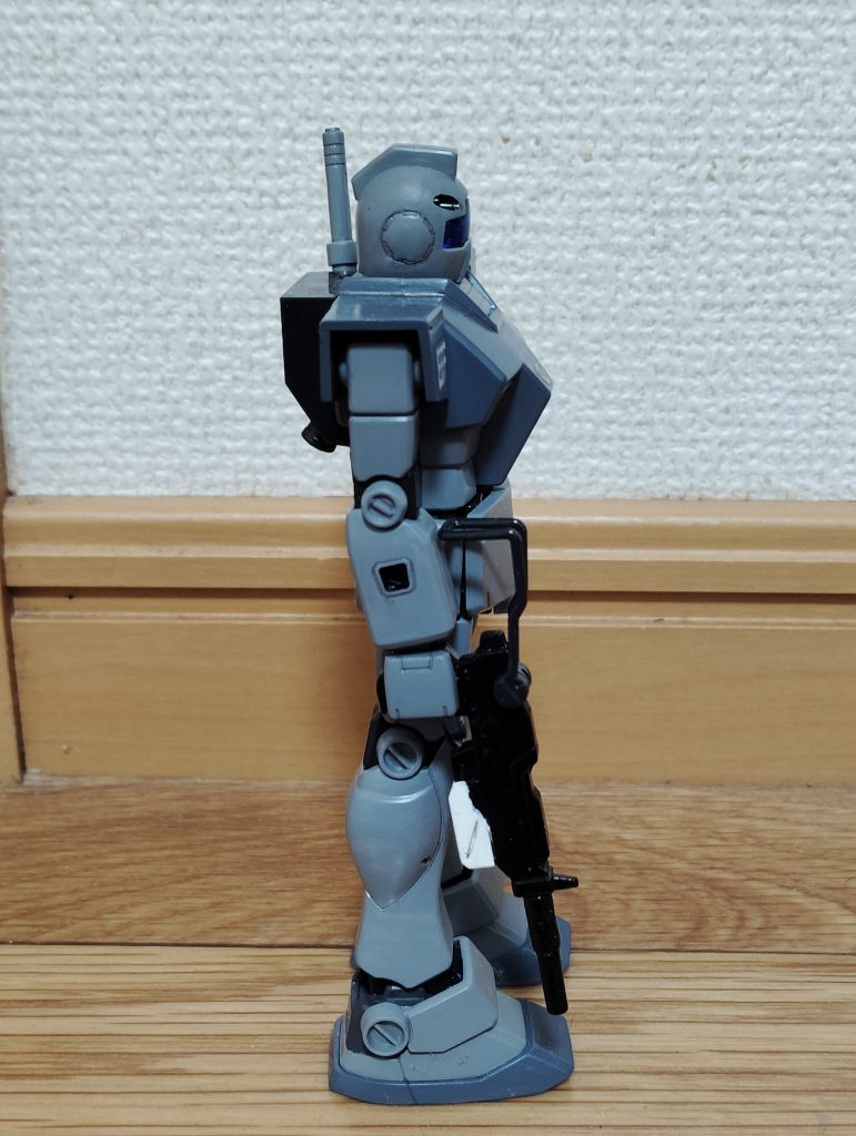 　サイドビューです。　今回マーキングには、キットに付属するシールを使用したのですが、丁寧に貼ってあげれば余白部分などもあまり目立たなかったので幸いでした（可能な部分は余白をデザインナイフでカットしたというのもありますが）。