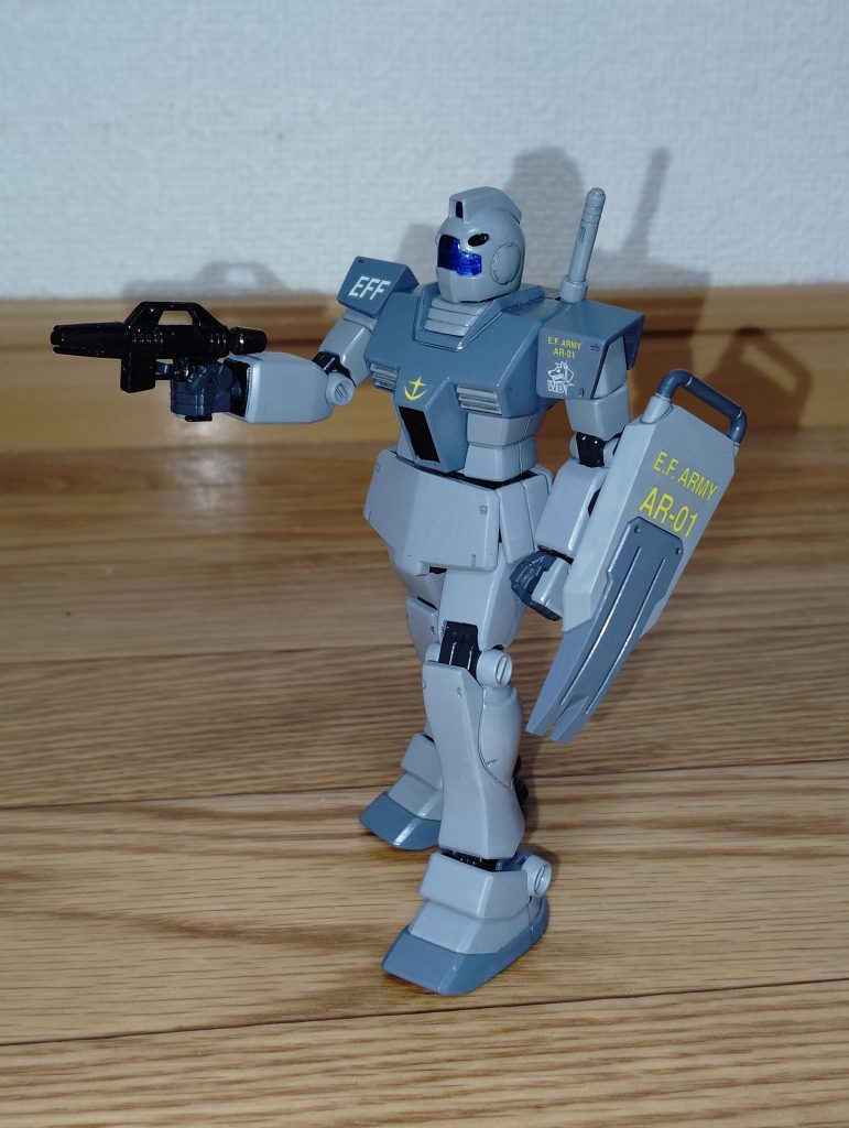 　ビームスプレーガン（黒）装備です。　銃鉄色（ツヤ有り黒に黒鉄色を混ぜた色）で塗装してあります。