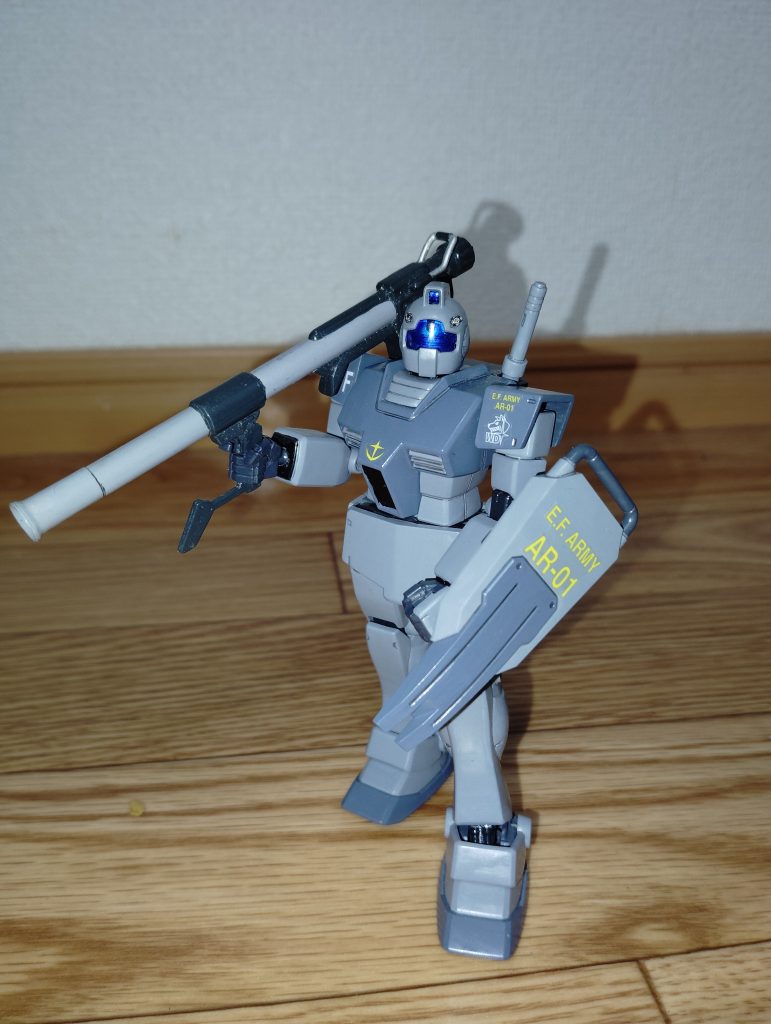 　ハイパーバズーカ装備です。　「戦場の絆」では追加武装としてコチラも装備可能だったので、前前前世ならぬ前前前回ガンスタに投稿した「ガンダム　～the Last Shooting～」に装備させるために製作、塗装したモノを引っ張り出してきました。