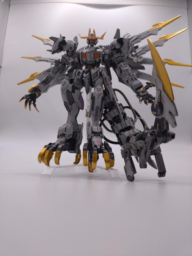 舞い降りる剣ならぬ、鈍器なんて……自分では、例の音楽が、頭のなかで流れてましたねこれ、一番お気に入りショットです。♪&nbsp;&nbsp;