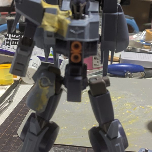 前回製作したHGUCシルヴァ·バレットの時は、モールドをビットブレードで3日かけて掘ったけど今回は、2〜3時間でモールドをくり抜いてみた。こっちの方が、いくぶん楽に感じた。そのかわり0.3のピンバイスが折れちゃったけど。&nbsp;HGUC シルヴァ·バレットと同じ様に、スタイル改修して行けると思った。思った通り良い感じになりそうと思う。（7枚目）
