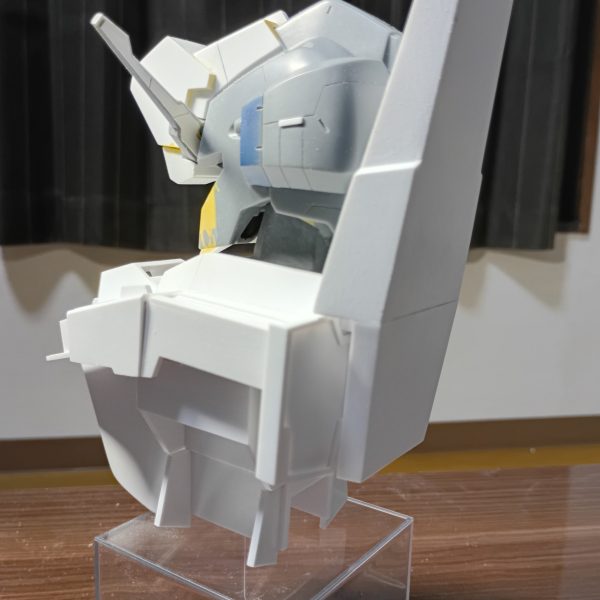 皆さんこんにちわ　(ゝω・)ゼータヘッド進捗です。コクピット周りと腹部を作り始めて、形になってきました。LED仕込みたくなってきたな～　どうしようかな～。(´Д｀)次回はサフ状態で投稿出来ればいいなと思います。お楽しみに～　(ゝω・)（4枚目）