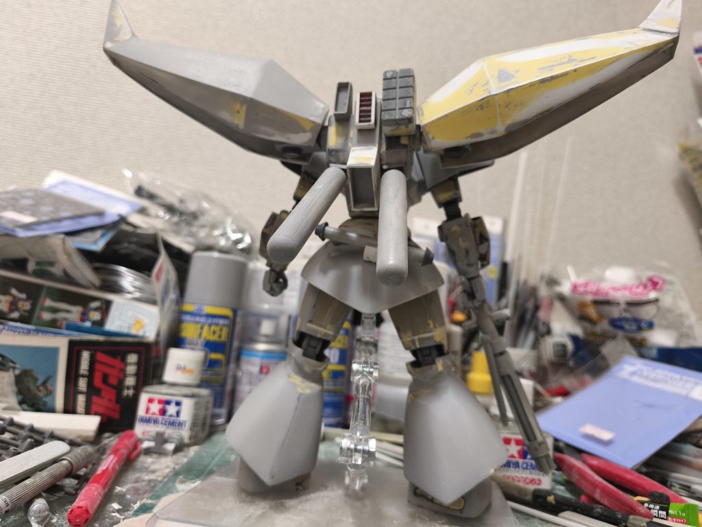 前述の通り、バインダーはヒートプレス、バックパックの芯にMGマークⅡの胸を加工して使用しております。