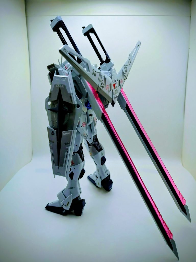 白いソードインパルス–2枚目/制作者：中級ワゴン