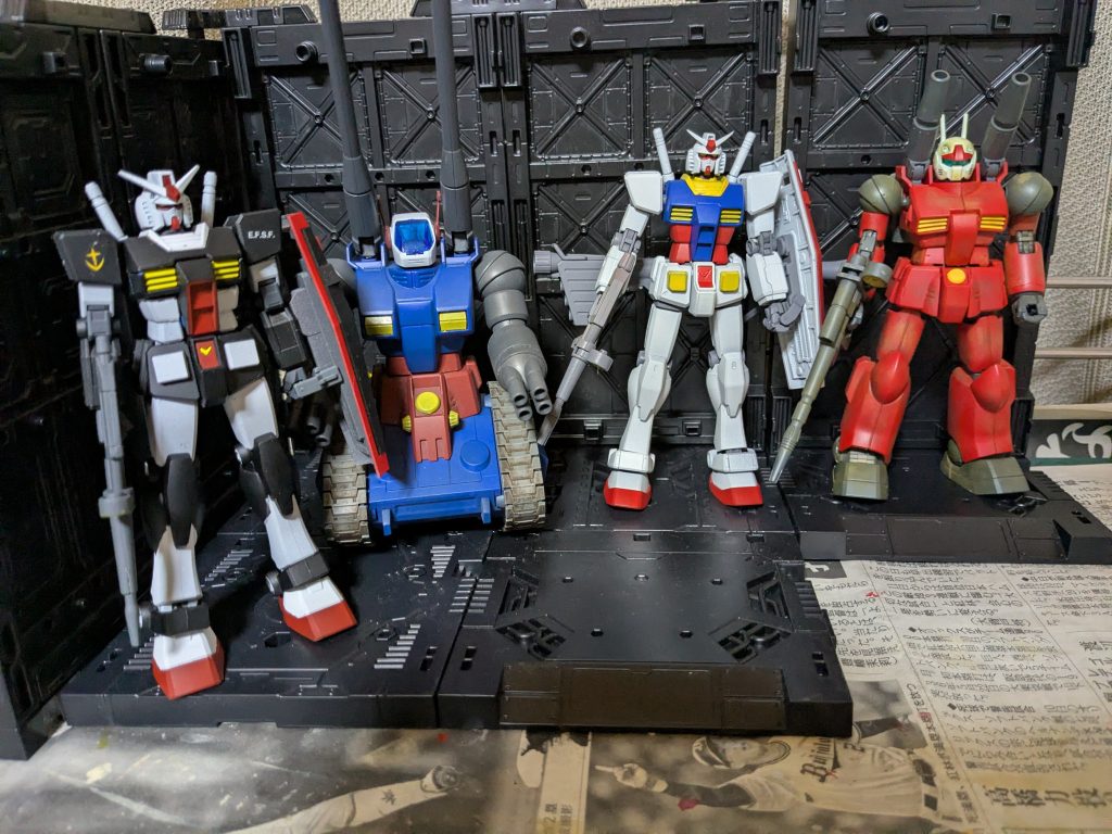 過去作と一緒にV作戦風に撮影してみました😅ガンキャノンは素組に艶消し、軽くウェザリングマスターでウェザリングしてます。