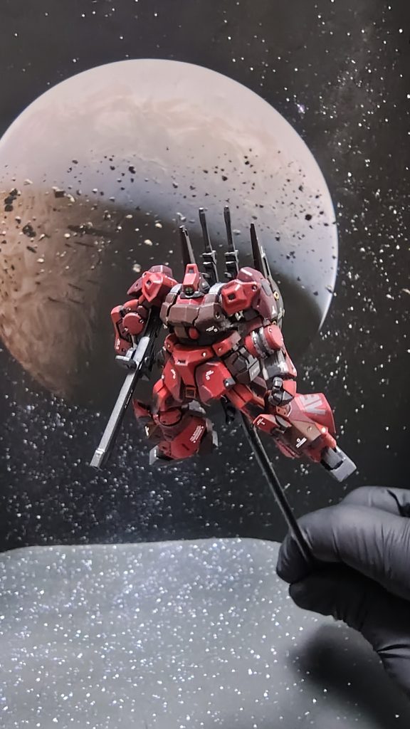 赤い方はシンプルにクレイバズーカ持ちです。この機体は足も腕も太いので動きは付けづらい機体でした。&nbsp;