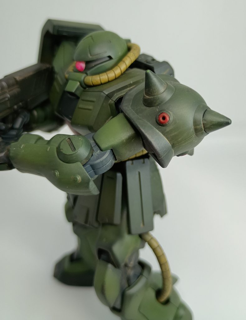 アポジモーターはいつものビーズ埋め込みでディテールアップ