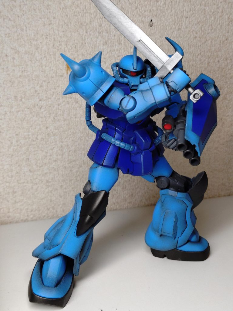 ケンプファーの時も感じましたが、兵装が中近距離の実弾兵器なので、より一層強者感が漂いますね。