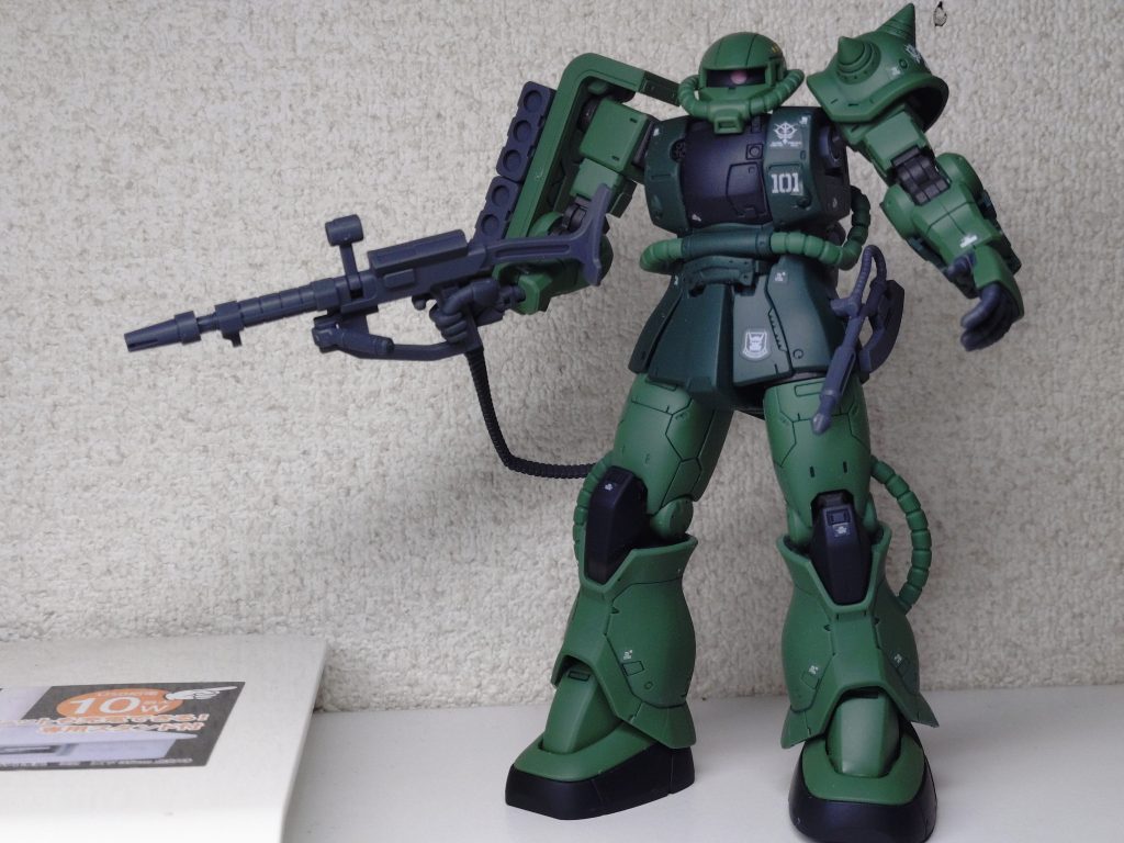 あれこれ色んな機体に手を出して来ましたが、キングオブ量産機を作って無かったので、これまたシンプルな素組で作製しました。