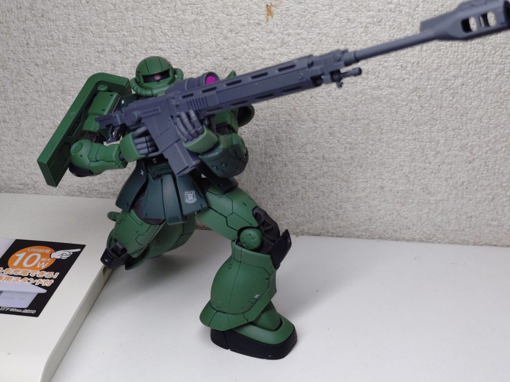 ORIGIN自体が割と最近の作品ですし、キットとしても造りが洗練されてるので、HGとして十分なくらいのポージングが取れるのかなと。