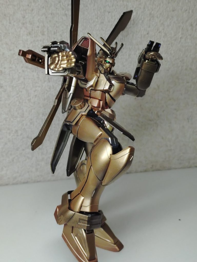 HGでも、しっかり片足立ちポーズを取れるバランス感覚は見事です。