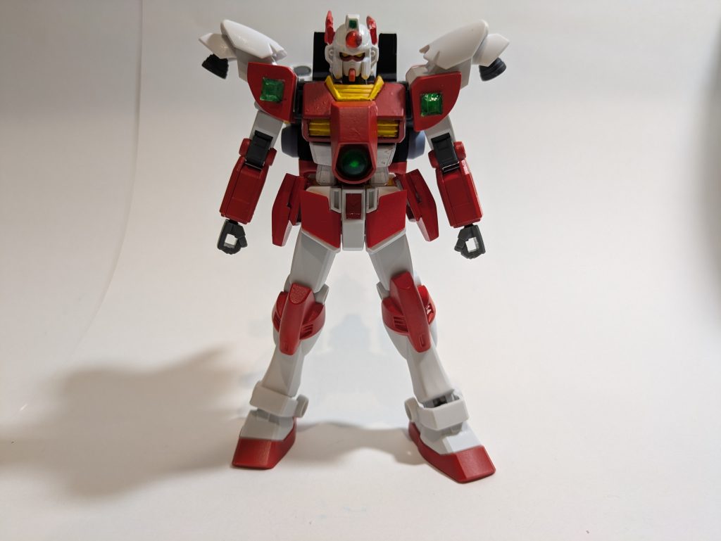 ラーガンダムの頭にウイングゼロ炎の耳(?)、腹にガルバルディリベイクの胸部、肩はエアリアルの膝と腿パーツをくっつけたり、その他諸々でシルエットを変更。なんつーか、もっとハデハデにしたかった