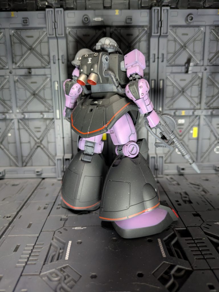 上半身オリジンザク、下半身試験型ドム、足首旧キットドムで仕上げました🙂