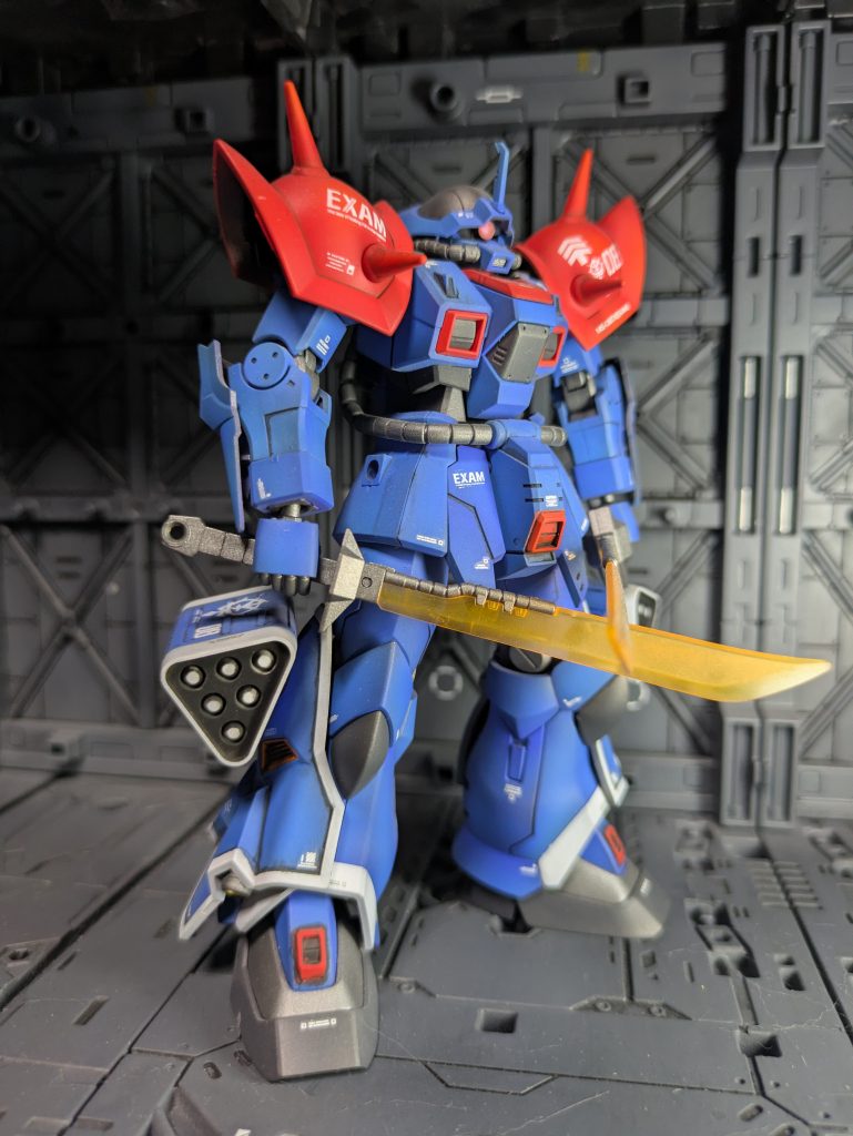 イフリートよりやや明るめのブルーに調色してます。赤い部分はややオレンジを強く調色しました。