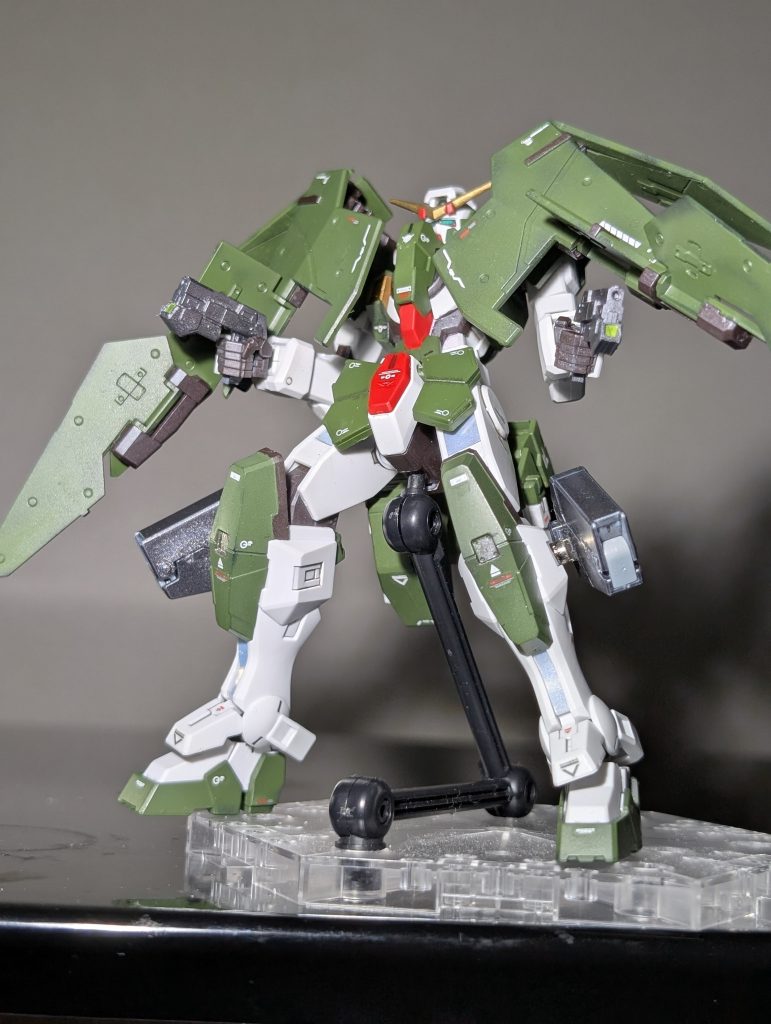 GNピストルとホルダーは通常キットにないので自分で用意してます！普通のキットに付けてくれてもいいのに…（笑）