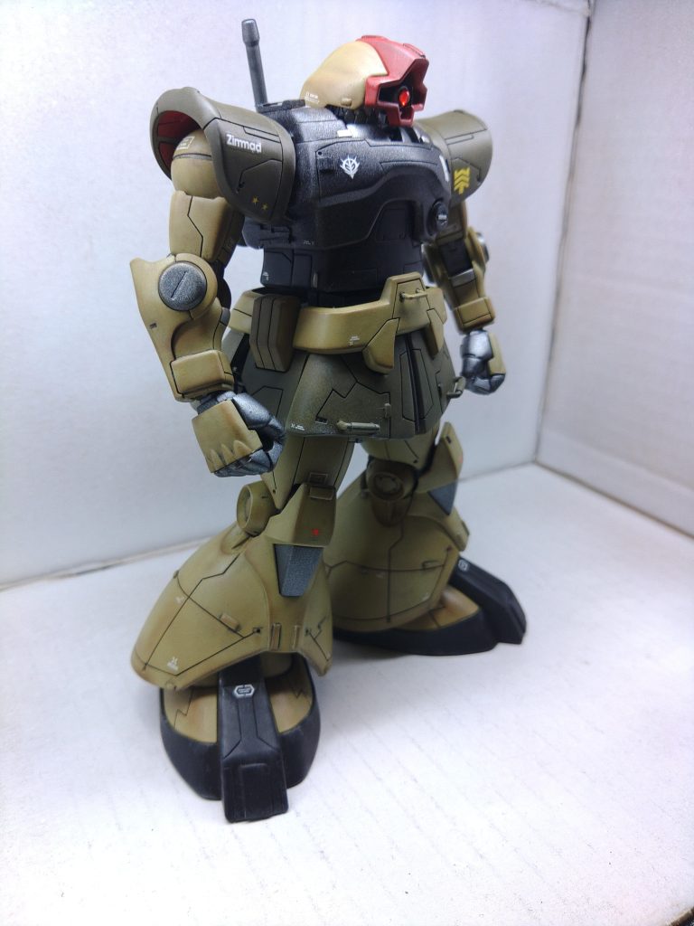 アナベルガトーのドムみたいにしようか迷いましたが、結局、、陸戦型の誘惑に負けました😂笑