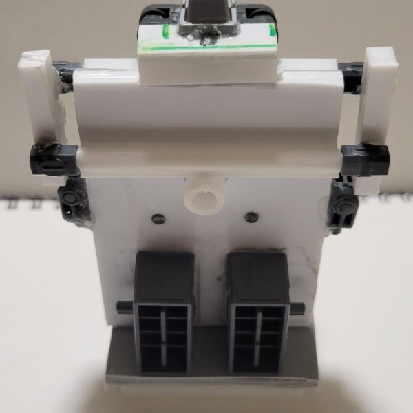 最初に言いますが当作品は途中制作物ではなくて半分ボツにしたものです。ご了承ください。だいぶ前に作った「エイハブリアクター仕様実験兵器」。これはガンダム・フレームに搭載されてる2基のエイハブリアクターの高出力を利用した遠距離戦用試験機…という設定。使用ガンプラには端白星を使ってます。どう使うのかというと、ガンダム・フレームの上半身丸ごと使ってその上で新型の艦船用大型エイハブ・リアクターも使い、特殊な機械に繋ぎ攻撃方法として「重力光線」を放つというもの。その特殊機械がプラ板やオプションパーツで作った端白星周りの物となります。重力光線であらゆる対象にぶっぱなして最終的にぺしゃんこにしてしまう恐ろしい兵器という体で作りましたが、最初はバカでかい移動要塞にしようとしたのですが技術力や環境的に問題があったので結局ボツにしちゃいました。またいつか良い身体を作ってやりたいものです…。（3枚目）