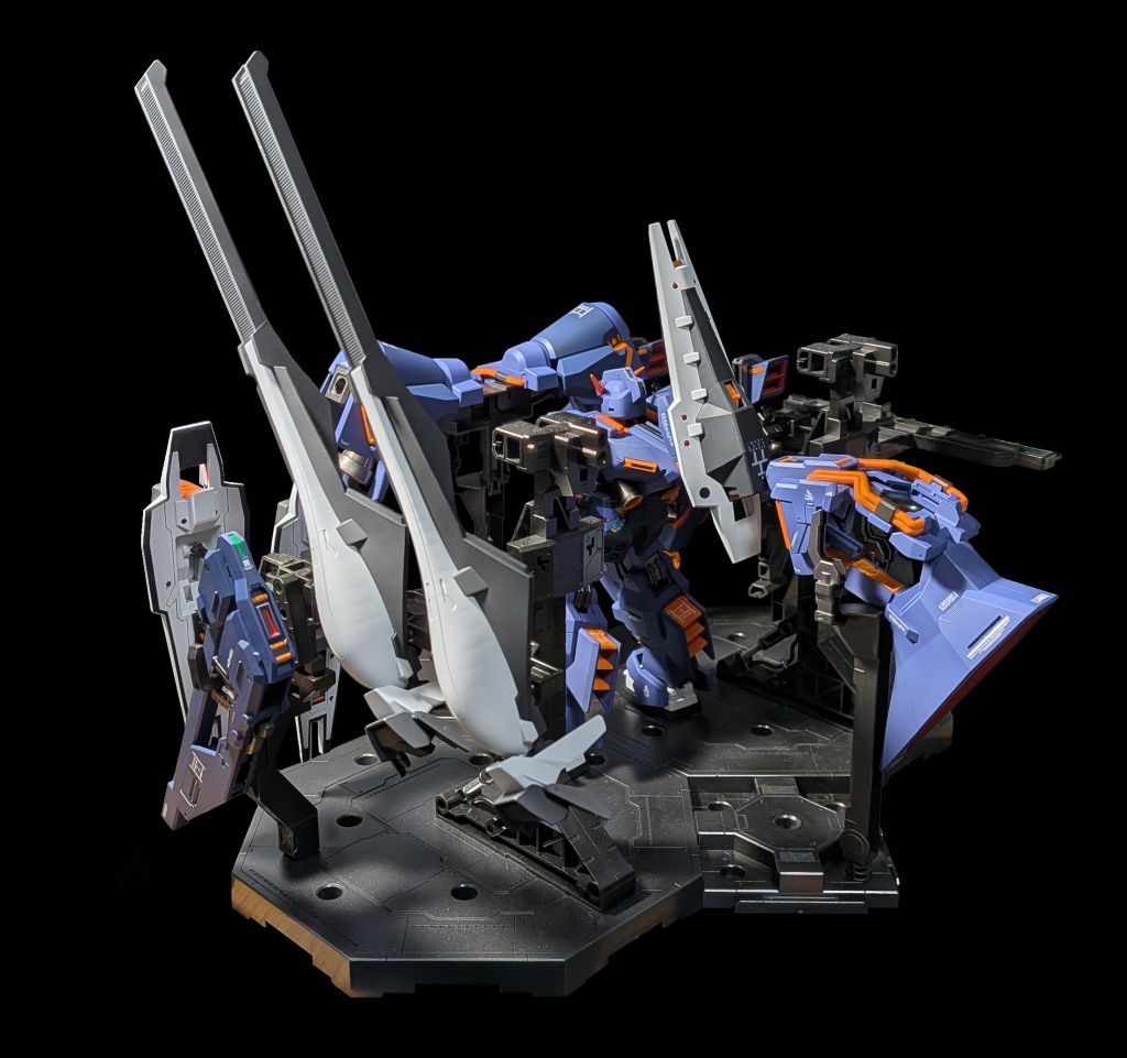 後ろアングルパーツの組み合わせ、あーでもないこーでもないとパズルみたいな事をやってたので意外と時間がかかっています