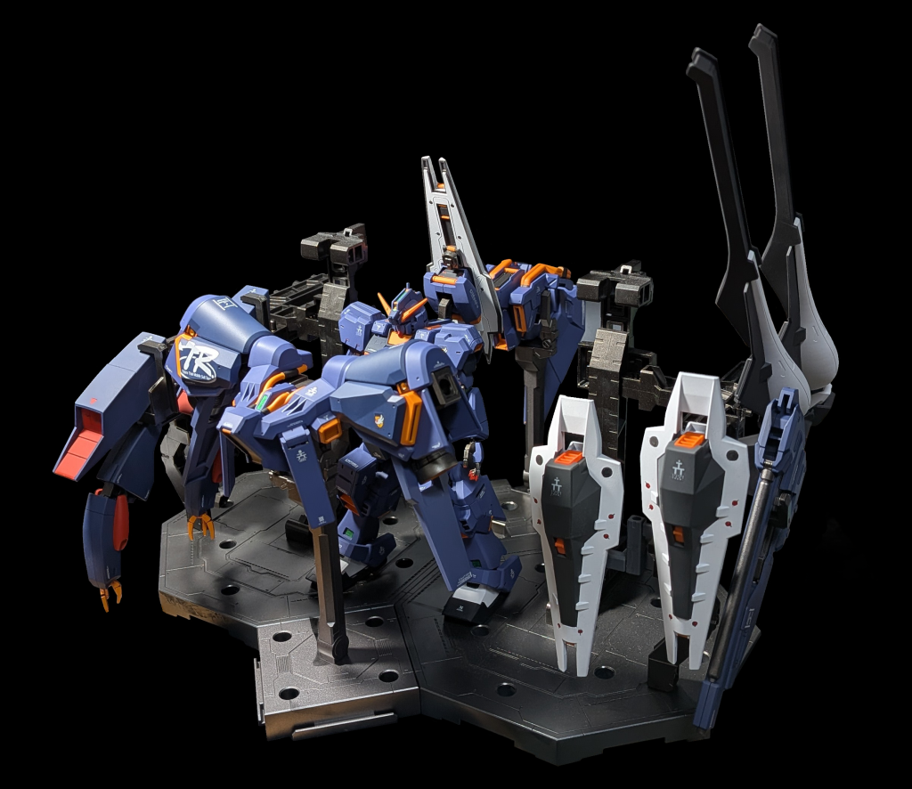 折角追加装備を複数作ったのでアーマーハンガーも作成してみましたMGミッションパックハンガーとFAガンダムアーマーハンガーのミキシングドライブラシで少し汚しを入れましたが、あんまり目立ちませんでした