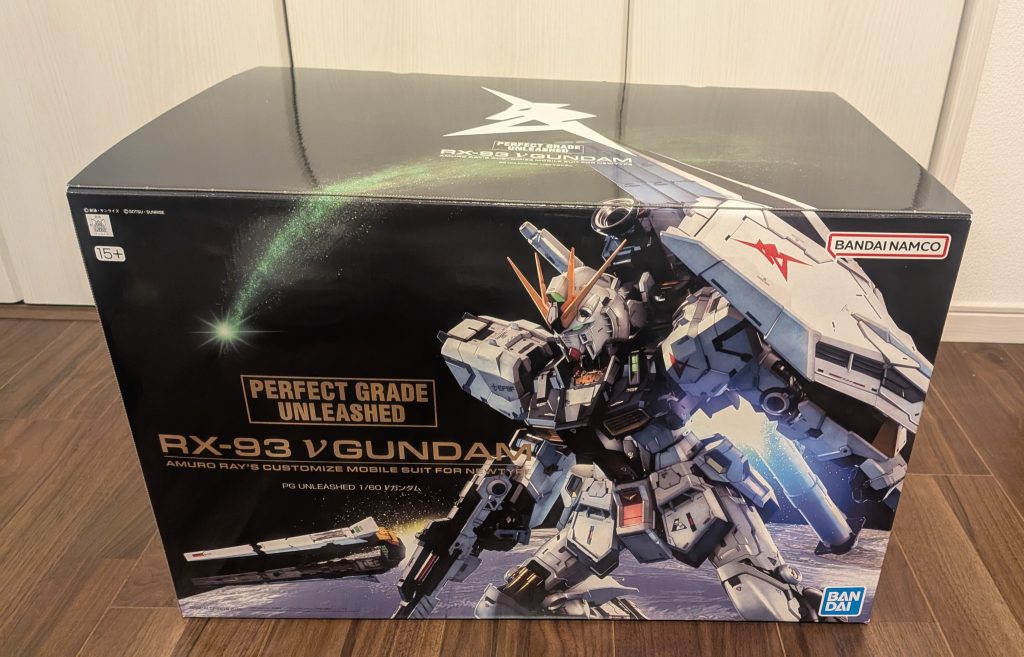 作品名：PGU νガンダム<p>運良く近くの量販店に在庫があったので、鼻息荒くして購入。本日無事到着。 苦労するであろう、フィン・ファンネルから切り出したら既にMG並のパーツ量で良い意味で狂いそう。</p>
