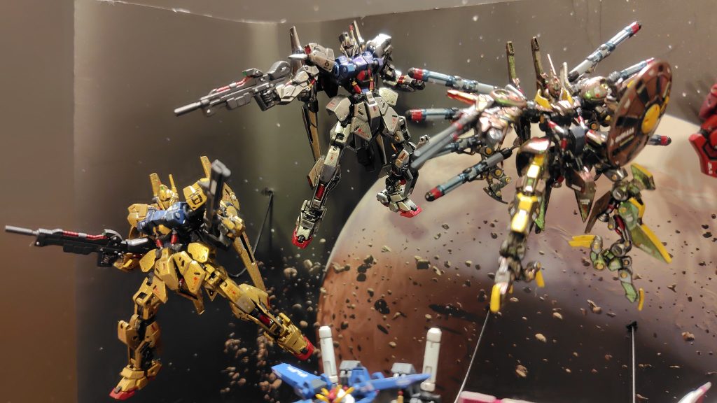 メタリック軍団百式とシルバーの百式、パラスアテネです。