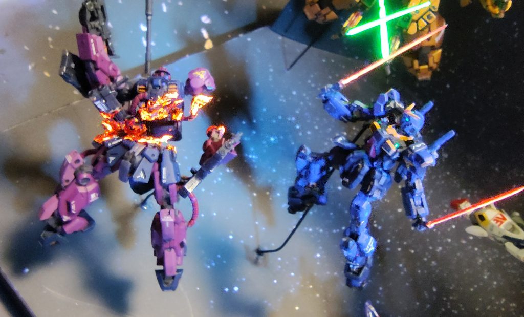 真っ二つ(zaku-kao9)マークⅡのビームサーベルは縫い針を使っていて文字通り凶器(zaku-kao10)