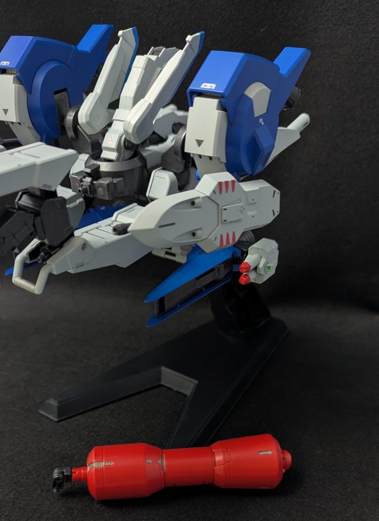 下に置いているプロペラントタンクも用意してるんですが付けるとスタンドに乗せれない事が判明😅記念に載せておきます（笑）