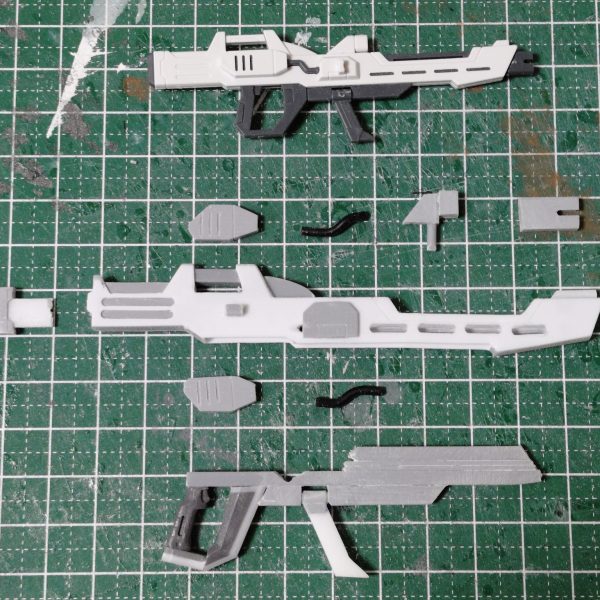 ビームライフル仕上がりました🫡マスキング作業まじで大嫌いなので、できるだけ分解できるように製作しました。残すはシールド。（3枚目）