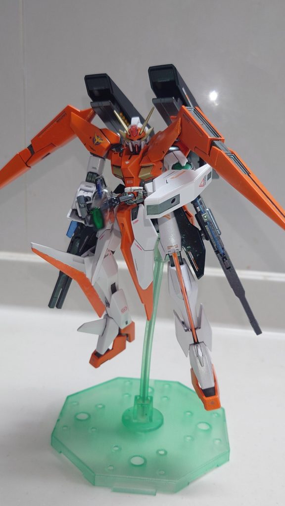 「GNキャノン発射」取っ手の近くにあるちっちゃい砲口がGNバルカンだそうです！アニメで使ってましたかね？(gundam-kao5)気づいてないだけで細かい描写が色々ありますよね(gundam-kao6)