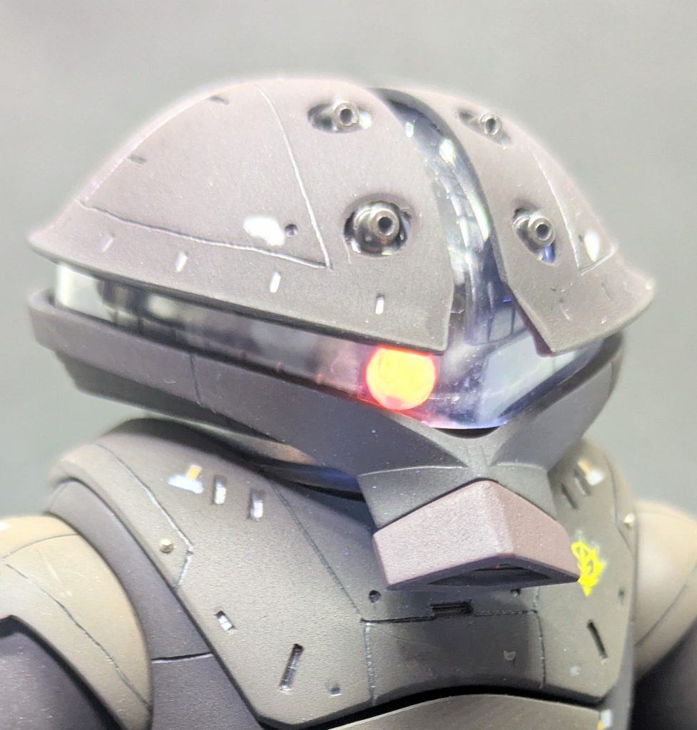 ヘッド部アップショット✨️モノアイはもちろん別パーツ化して蛍光塗料にてビコ〜ン仕様にしております😏👍️