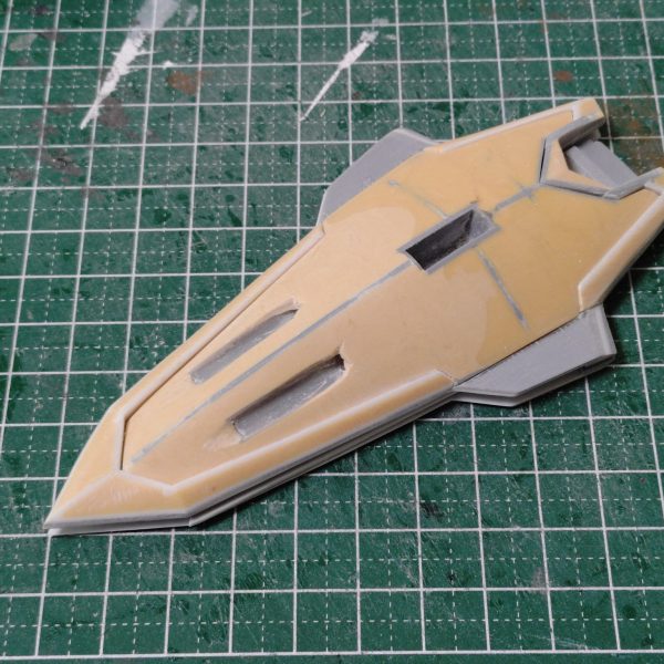 無事にシールドも形になり、これにて1/100イモータルジャスティス全体で作るおおまかなパーツは作り終えました。こっから雑に作ったパーツの修正、ディテール追加等、ブラッシュアップの作業に入るので完成前はこれが最後かと。GW明け、5月中の完成投稿できたらと思います🙇‍♂（5枚目）