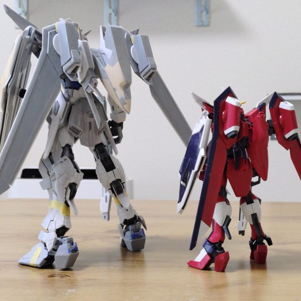 無事にシールドも形になり、これにて1/100イモータルジャスティス全体で作るおおまかなパーツは作り終えました。こっから雑に作ったパーツの修正、ディテール追加等、ブラッシュアップの作業に入るので完成前はこれが最後かと。GW明け、5月中の完成投稿できたらと思います🙇‍♂（3枚目）