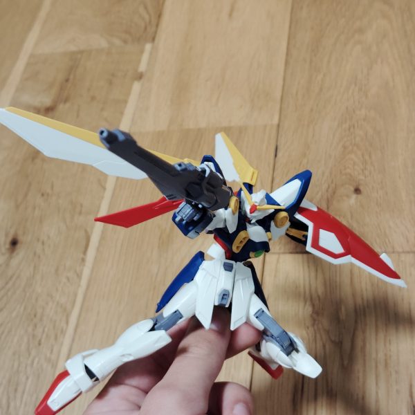 EGウイングガンダム