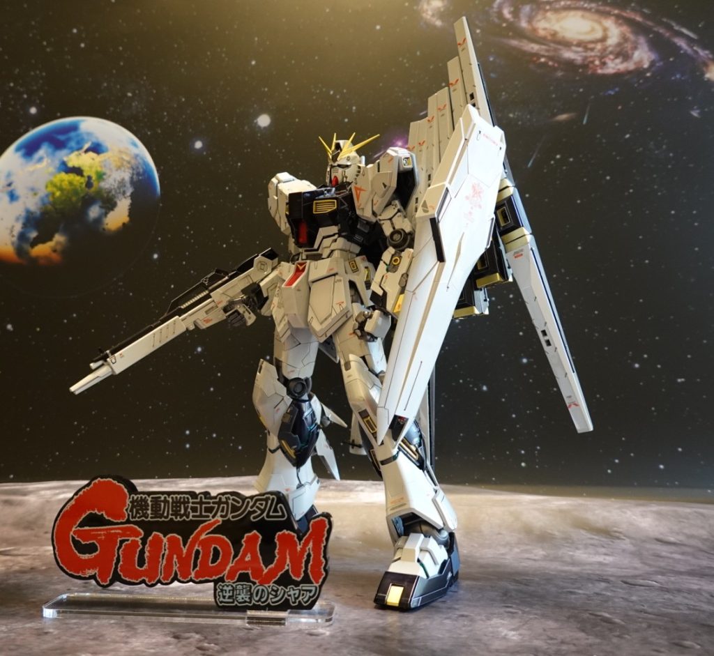 【MG】RX-93 νガンダム Ver.ka 1/100 チタニウムフィニッシュと、、、おまけでちっちゃいやつ–2枚目/制作者：camarotto