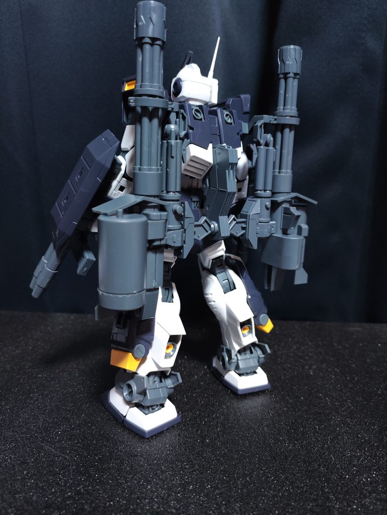 バックパックのイカツさがカッコいい😊