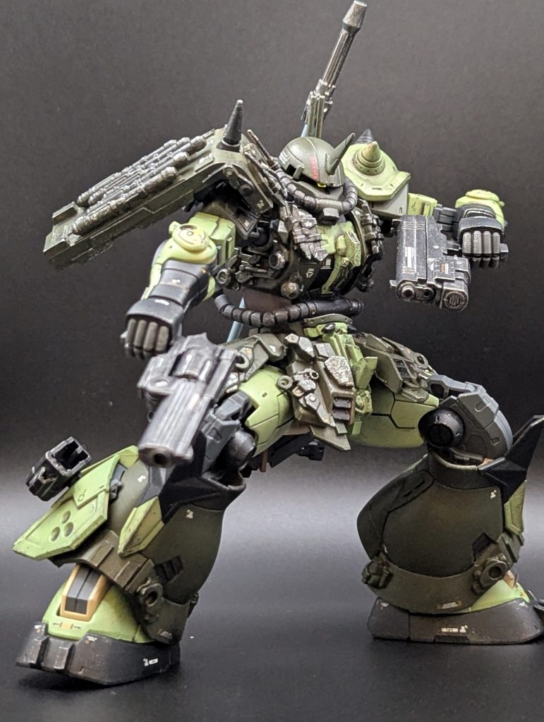 ガトリング掃射後は戦場に介入し「ガンカタ」で戦います!このためにリベリオンという映画を見返しました(笑)