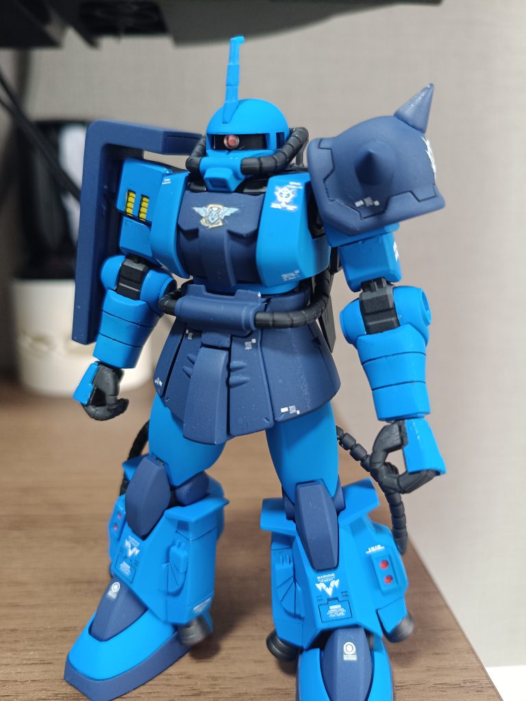 胸部にはマルコシアス隊のエンブレム公式デカールが手に入らなかったのでプリンターで自作しました