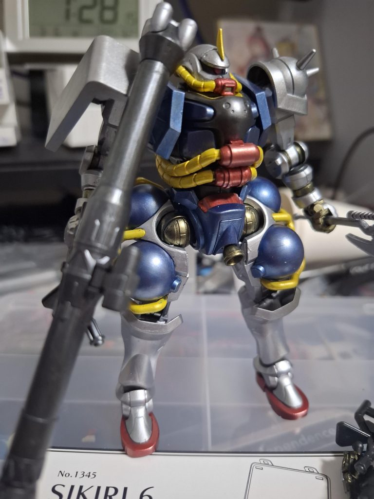 全体像。カッコいいメインのシルバーとパイプの黄色以外は全て発色が良いので使いやすかったです。あ、下地は何もしてないです。パーツカットしてそのまま塗ってます。