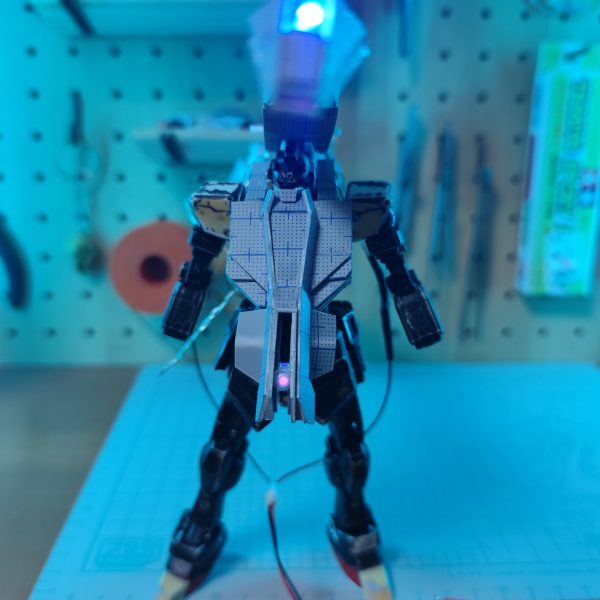 RX-78-2ガンダムの装備を製作中です!!変形で40センチぐらいあります…これかも頑張って作っていきます!!（2枚目）