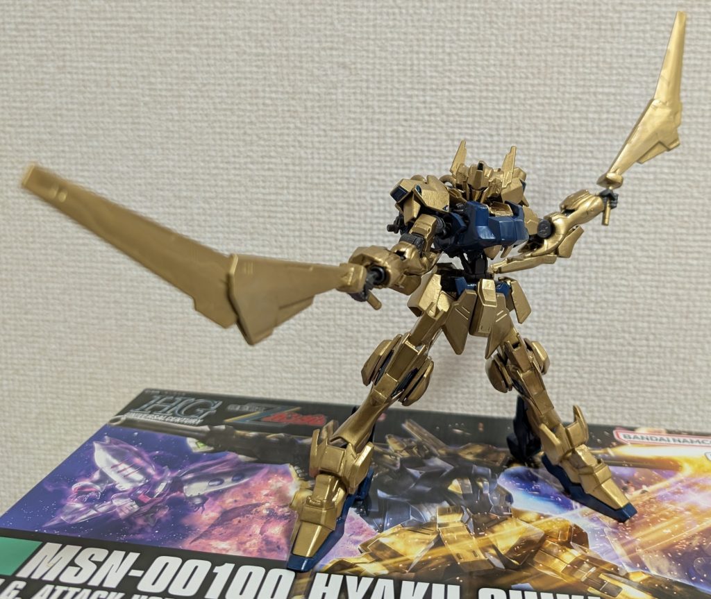 本家のフレキシブル・バインダーに、ビームサーベル持ち手を移植して製作しました。